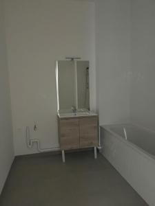 For rent Tourcoing 75 m2 Nord (59200) photo 3