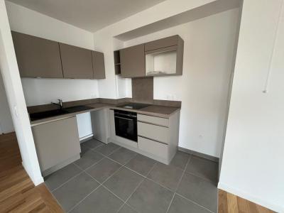 For rent Antony 4 rooms 92 m2 Hauts de Seine (92160) photo 2