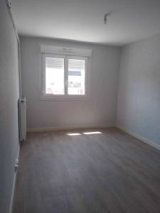 For rent Bar-sur-aube 3 rooms 67 m2 Aube (10200) photo 2