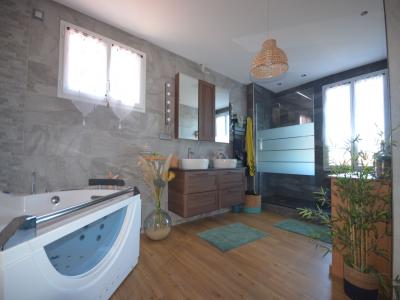 For sale A 10 MNS DES COMMERCES 9 rooms 178 m2 Creuse (23170) photo 4