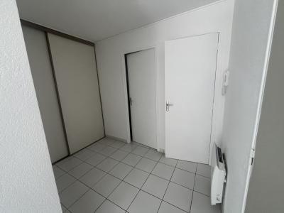 For sale PROCHE CENTRE VILLE 2 rooms 44 m2 Herault (34340) photo 3