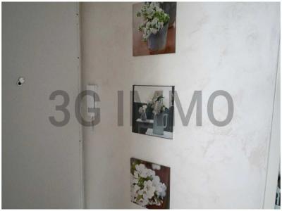 For sale Toulon 4 rooms 62 m2 Var (83200) photo 2