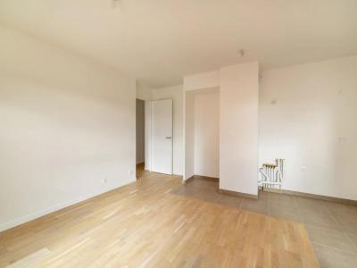 For sale Romainville 3 rooms 59 m2 Seine saint denis (93230) photo 2