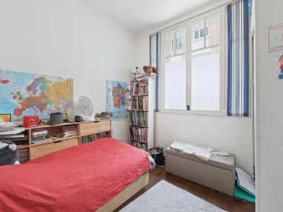 For sale EXELMANS 5 rooms 136 m2 Paris (75016) photo 4