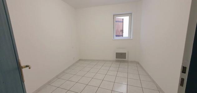 For sale PROCHE PZENAS, A75 3 rooms 53 m2 Herault (34320) photo 4