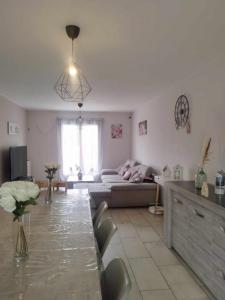 For sale Istres 5 rooms 101 m2 Bouches du Rhone (13800) photo 4