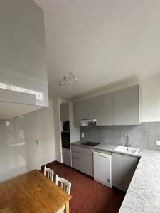 For rent Meudon 4 rooms 81 m2 Hauts de Seine (92190) photo 2