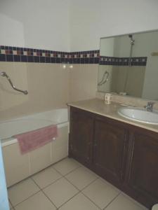 Louer Appartement Saint-denis 703 euros