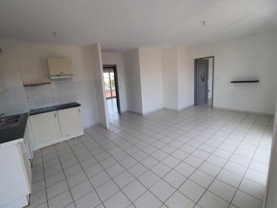 For sale RSIDENTIEL 4 rooms 79 m2 Pyrenees orientales (66430) photo 2