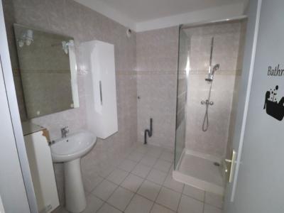 For sale RSIDENTIEL 4 rooms 79 m2 Pyrenees orientales (66430) photo 3