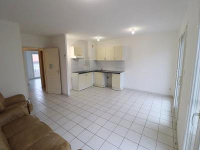 For sale 3 rooms 61 m2 Pyrenees orientales (66000) photo 2