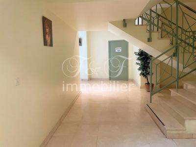 For sale Apt 1 room 57 m2 Vaucluse (84400) photo 0