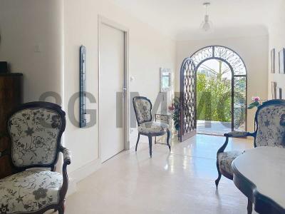 For sale Nimes 5 rooms 186 m2 Gard (30000) photo 2