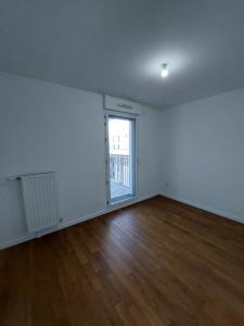 For rent Rueil-malmaison 3 rooms 63 m2 Hauts de Seine (92500) photo 3