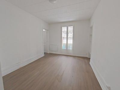 For sale Paris-11eme-arrondissement 1 room 23 m2 Paris (75011) photo 2