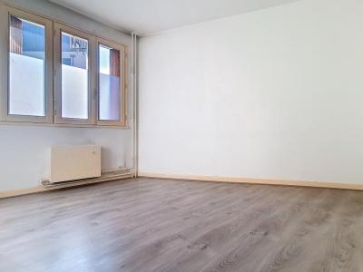 For sale Bron 2 rooms 47 m2 Rhone (69500) photo 2