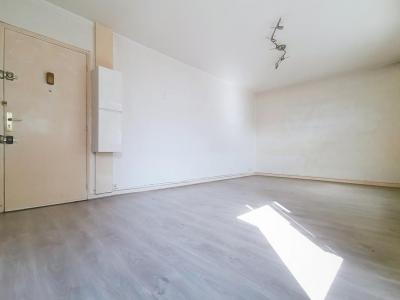 For sale Bron 2 rooms 47 m2 Rhone (69500) photo 4