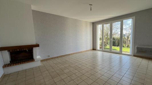 For sale Entrammes 3 rooms 67 m2 Mayenne (53260) photo 3