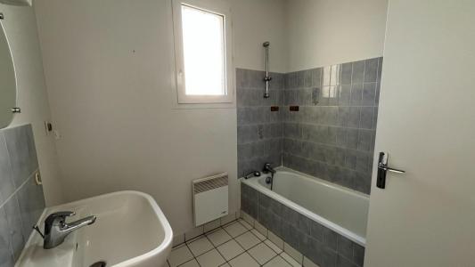 For sale Entrammes 3 rooms 67 m2 Mayenne (53260) photo 4