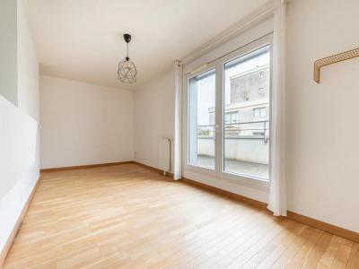 For sale Nantes 2 rooms 44 m2 Loire atlantique (44100) photo 2