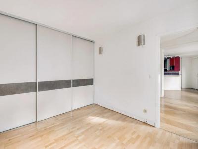 For sale Paris-10eme-arrondissement 3 rooms 76 m2 Paris (75010) photo 4