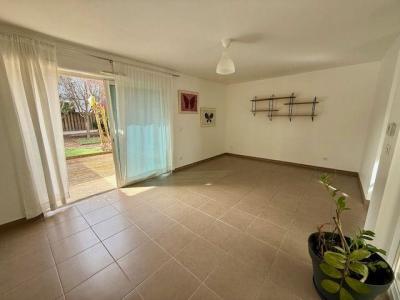 For sale 4 rooms 89 m2 Herault (34160) photo 2