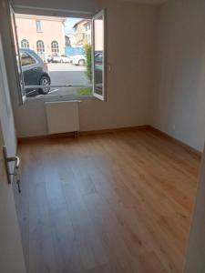 For rent Bourg-de-thizy 3 rooms 73 m2 Rhone (69240) photo 2