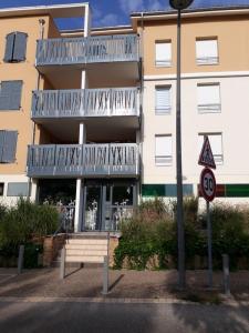 Louer Appartement Belleville 977 euros