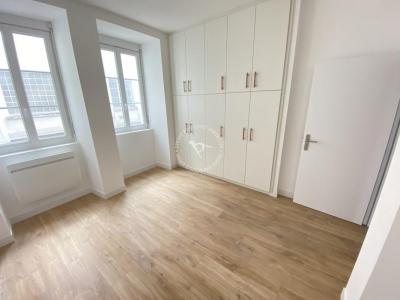 For rent Nantes 3 rooms 74 m2 Loire atlantique (44200) photo 2