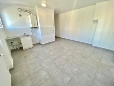 For rent Lyon-7eme-arrondissement 2 rooms 37 m2 Rhone (69007) photo 1