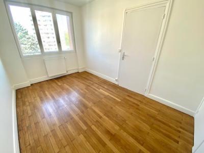 For rent Lyon-7eme-arrondissement 2 rooms 37 m2 Rhone (69007) photo 2