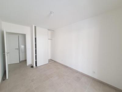 Louer Appartement 71 m2 Beaurecueil