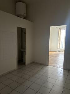 For rent Lyon-2eme-arrondissement 1 room 32 m2 Rhone (69002) photo 4