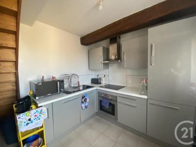 For rent Pont-sainte-maxence 3 rooms 47 m2 Oise (60700) photo 2