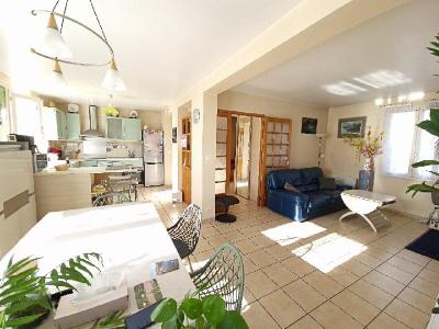 For sale 5 rooms 81 m2 Oise (60180) photo 4