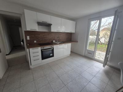 For sale 3 rooms 70 m2 Herault (34000) photo 3