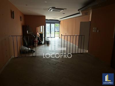 Louer Local commercial 101 m2 Bocca