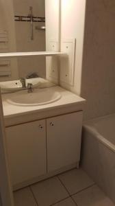 For rent Neuilly-sur-marne 2 rooms 47 m2 Seine saint denis (93330) photo 2