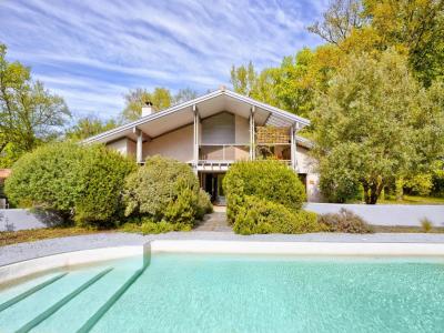 For sale Blanquefort 11 rooms 275 m2 Gironde (33290) photo 0