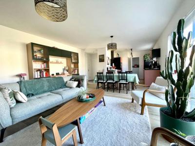 For sale Blanquefort 4 rooms 95 m2 Gironde (33290) photo 2