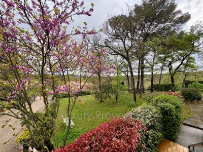 For sale Greasque 5 rooms 140 m2 Bouches du Rhone (13850) photo 3