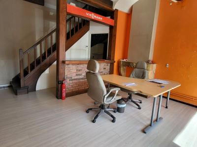 For sale TRS BON EMPLACEMENT 95 m2 Ain (01320) photo 1