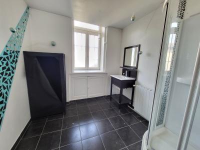 For sale TRS BON EMPLACEMENT 95 m2 Ain (01320) photo 2