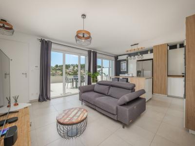 For sale 4 rooms 86 m2 Bouches du Rhone (13720) photo 3