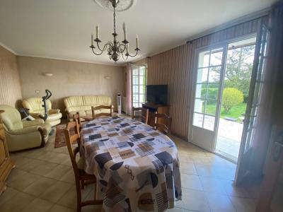 For sale Saintes 5 rooms 130 m2 Charente maritime (17100) photo 1