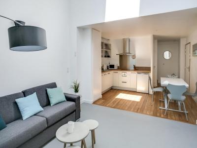 For rent Bordeaux 2 rooms 53 m2 Gironde (33000) photo 0