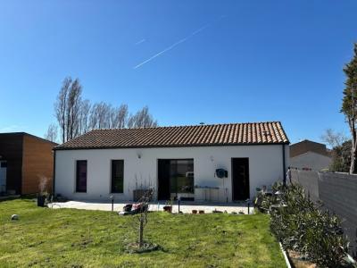 For sale Bernard 3 rooms 77 m2 Vendee (85560) photo 0