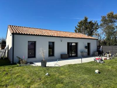 For sale Bernard 3 rooms 77 m2 Vendee (85560) photo 1