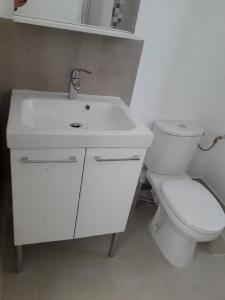 Annonce Location 2 pices Appartement Saint-laurent-du-var 06