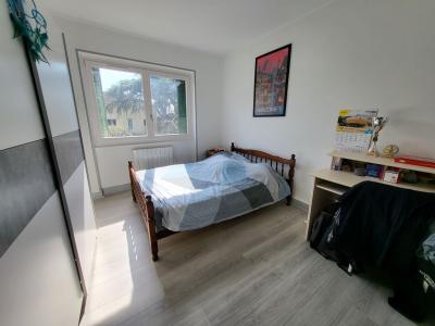 For sale TRS CALME 4 rooms 87 m2 Ain (01320) photo 2